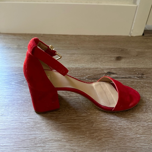 Red heels - Picture 4 of 4